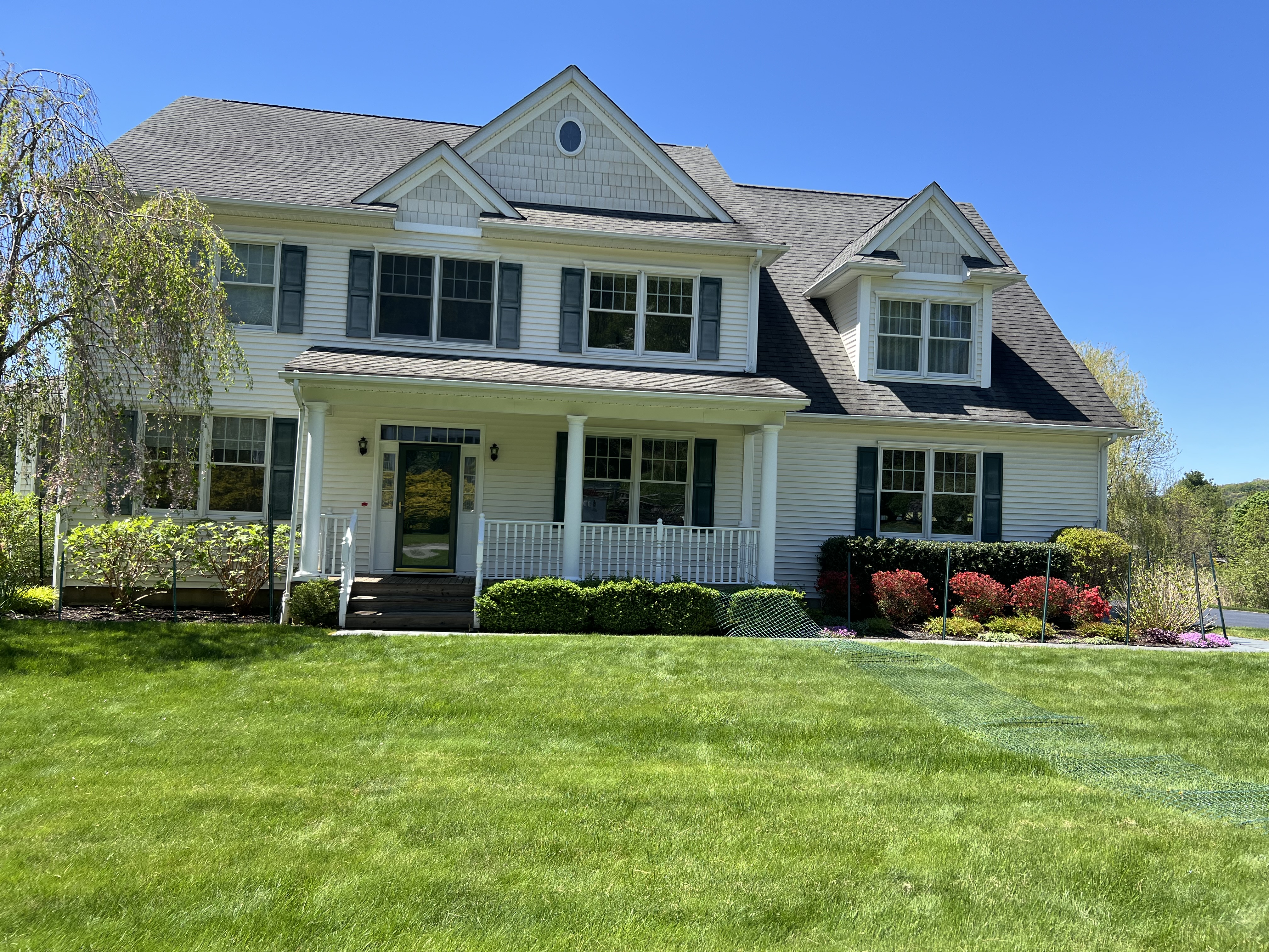 House wash & Window cleaning in Pouqhquag, NY 